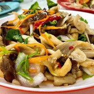 เมนูของร้าน ยำไก่แซ่บ