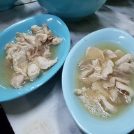 ก๋วยเตี๋ยวไก่ไทยนายโต้งเจ้าเก่า ซอย 2