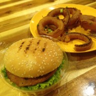 เมนูของร้าน ยักไหล่ Burger ธัญบุรี คลอง 6