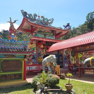 บรรยากาศ ศาลเจ้าพ่อเกาะช้าง