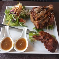 เมนูของร้าน Ton Home Pak Chee thewet