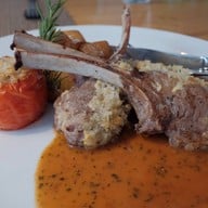 Parlour Restaurant & Bar คริสตัล ดีไซน์เซ็นเตอร์