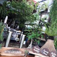 บรรยากาศ ร้านฟ้าลมน้ำ