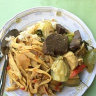 ร้าน..แกงฝน ข้าวแกงรสเด็ด