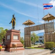 บรรยากาศ อนุสาวรีย์ขุนสรรค์