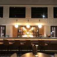 บรรยากาศ The Newsroom Cafe Deli