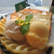 ไอติมใส่ใจ.......  กว่า 90 รส เบเเกอรีๆ วีเเกน 0% ไขมันทรานส์ "ทำเองใส่ใจ" .... ปลอดภัยจากสารกันเสีย