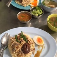 เมนูของร้าน ข้าวมันไก่เจ๊ตา