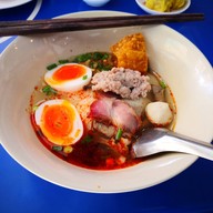 ก๋วยเตี๋ยวหมูจอมพล