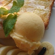 ไอติมใส่ใจ.......  กว่า 90 รส เบเเกอรีๆ วีเเกน 0% ไขมันทรานส์ "ทำเองใส่ใจ" .... ปลอดภัยจากสารกันเสีย