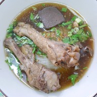 ก๋วยเตี๋ยวเป็ดตุ๋น เจ้าเก่าหนองมน