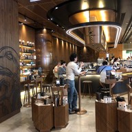 บรรยากาศ Starbucks IFC Mall Level 2,Hong Kong