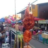 บรรยากาศ ถนนคนเดินสันกำแพง