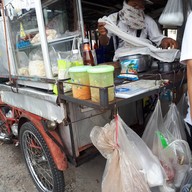 หน้าร้าน ก๋วยเตี๋ยวน้ำใส