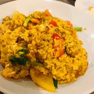 ปูนิ่มผัดผงกะหรี่ 160฿