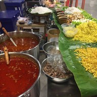 ขนมจีนพี่เล็ก กาดสวนแก้ว