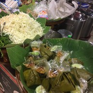 ขนมจีนพี่เล็ก กาดสวนแก้ว