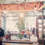 บรรยากาศ บ้านศิลป์ ลาภิน วัดร่องขุ่น