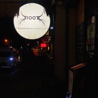 หน้าร้าน Roots