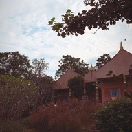 บ้านนมแมวรีทรีต กาญจนบุรี