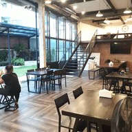 The Entaneer Poshtel