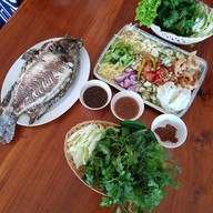 เมนูของร้าน หนุ่ยปลาเผา