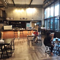The Entaneer Poshtel
