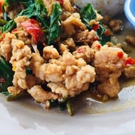 เมนูของร้าน ก๋วยเตี๋ยวเรือแหกโค้ง นครราชสีมา