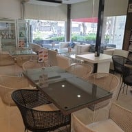 บรรยากาศ Sip N Surf Cafe