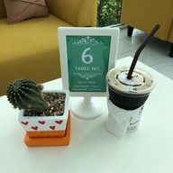 Yai-Ya Café ยายย่า คาเฟ่