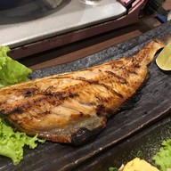 Shakariki 432 ธนิยะ (สุรวงศ์)