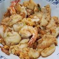 เมนูของร้าน ก๋วยเตี๋ยวคั่วเป็ดอร่อยริมทาง คลองถม
