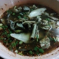 ร้านโค้งแซ่บ ลาบยโส