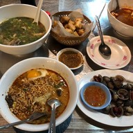 ก๋วยจั๊บญวณข้าวเปียกปอนด์ อ่าวอุดม