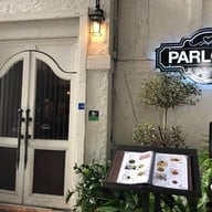 Parlour Restaurant & Bar คริสตัล ดีไซน์เซ็นเตอร์