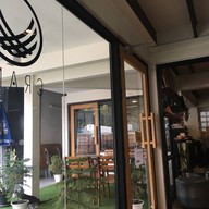 หน้าร้าน Crane Cafe สุขุมวิท 39