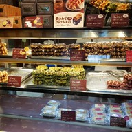 บรรยากาศ Manneken Waffle Kyoto station