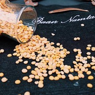 บ้านน้ำเต้าหู้ (เจ้าเก่าอมรพันธ์)