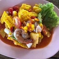 ริมเขื่อน
