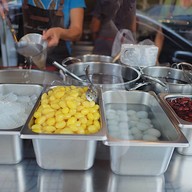 บ้านน้ำเต้าหู้ (เจ้าเก่าอมรพันธ์)