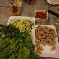 บ้านกลางดาว รีสอร์ท