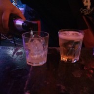 Warp Bar & Bistro Star Avenue อาเขต