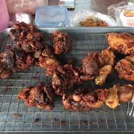 ก. ไก่ทอด