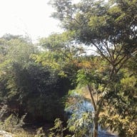 บ้านริมแหง รีสอร์ท