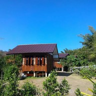 บ้านริมแหง รีสอร์ท