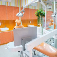 บรรยากาศ คลินิกทันตกรรมปุณณวิถีสกายเทรน จัดฟันทำฟัน