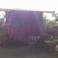 บ้านริมแหง รีสอร์ท