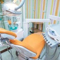 บรรยากาศ คลินิกทันตกรรมปุณณวิถีสกายเทรน จัดฟันทำฟัน