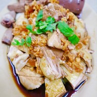 เมนูของร้าน ข้าวมันไก่ไต้ซีฮี้ (เบตง)