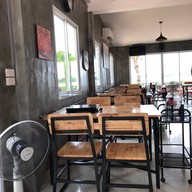 บรรยากาศ Relax แจ่วฮ้อน บึงหนองโคตร